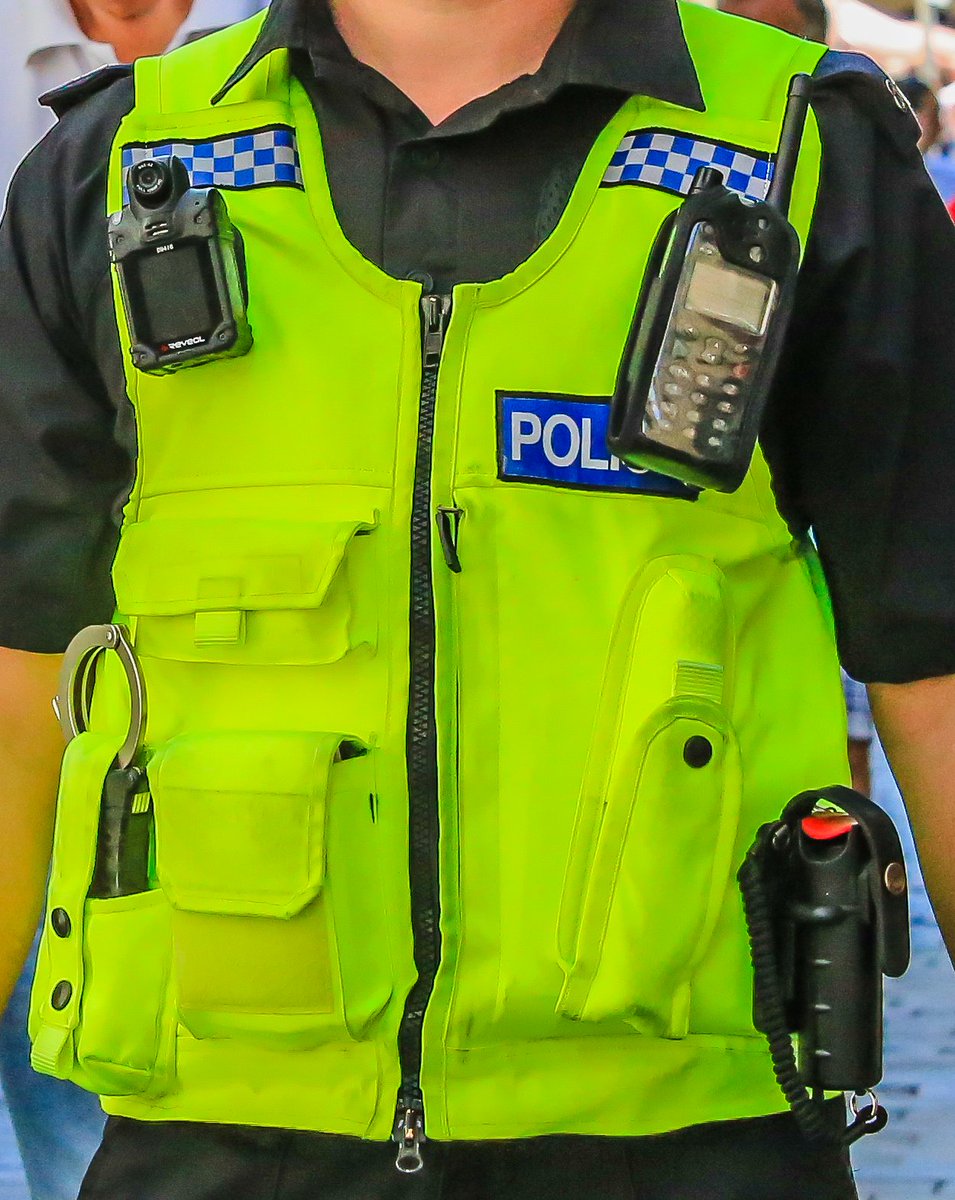 With temps @Gibraltar potentially hitting 30oC, please ensure you stay hydrated especially those working outdoors &amp; our emergency services. For our officers carrying approx 10kg kit &amp; AFOs approx 25kg kit, this heat is not their friend! Thanks for keeping us safe! #RGPCommunity