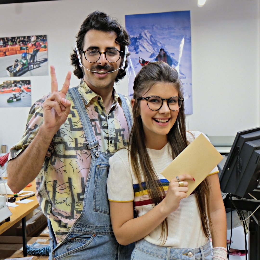 SantJustFever's tweet photo. Atari, computer expert 💾
#santjustfever #munfilms #webserie #serie #80s #90s #retro #neon #santjustdesvern #cops #vhs #vintage #synthwave #crowdfunding #santjust #guns #newretrowave https://t.co/5FzUBoWMY3