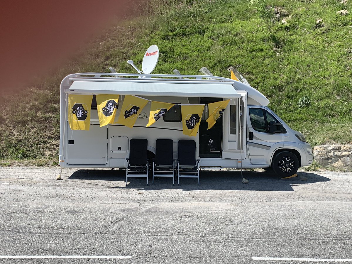 buwer's tweet photo. @JumboVismaRoad  klaar voor vrijdag. Laat kruiswijk maar de kop pakken in Tignes! https://t.co/lonOnjjd1S