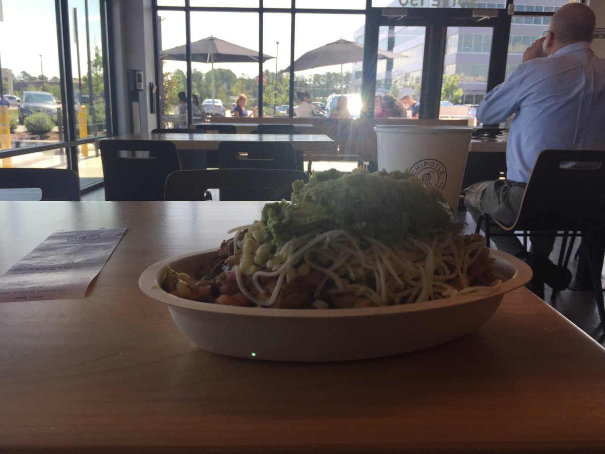 ctsmithiii's tweet photo. #chipotw burrito bowl 3,453. Thanks Jorge and @ChipotleTweets https://t.co/suWpUt4A0Q