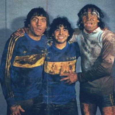 FOTOS HISTORICAS O CHULAS DE FUTBOL - Página 11 EAPa8wwXUAAwT8r?format=jpg&name=small