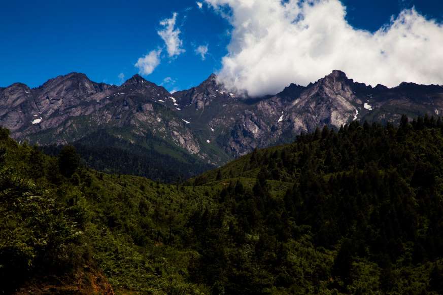 SquawkIndia's tweet image. Siang Valley Trek, Arunachal Pradesh
 
Nestled in the north-eastern state, the moderate trek takes about 11 days to complete.

Trekkers can expect green pastures all around as they walk along the Siang River. 

Pit-stops include places such as Yembung, Ponging and Milang.