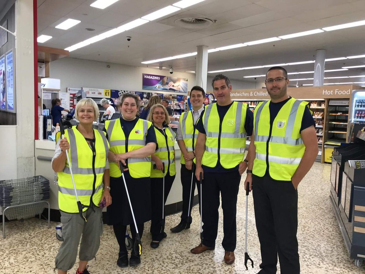 TrowCommunity's tweet image. Today we did a community litter pick in Biss Meadows and Longfield Estate! Hot work but a fab end result @selwoodhousing @LiamCrippsCEM @Tesco_SouthWest