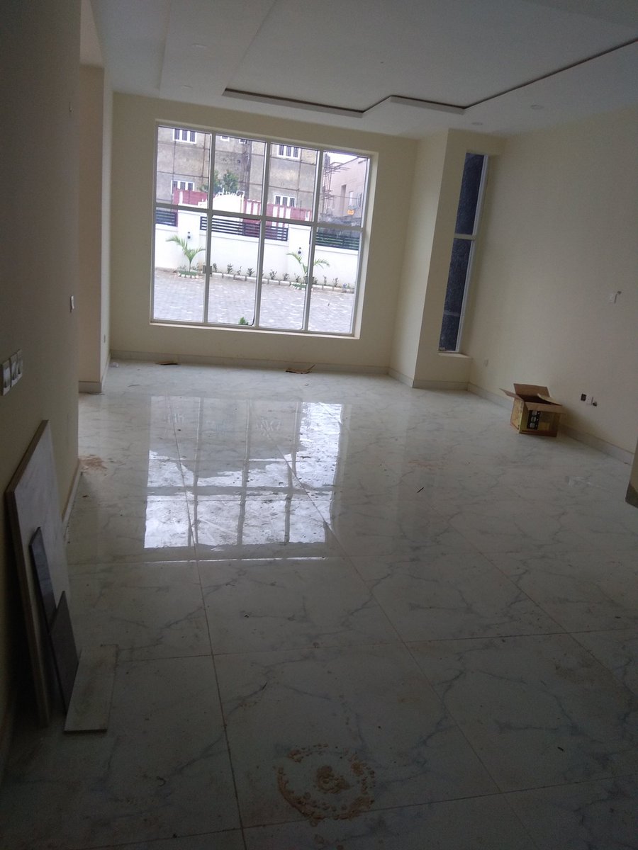 AbujaRealtor's tweet photo. A four bedroom terraced house with two sitting rooms for sale in Guzape, Abuja. 

Asking price: 70 million

#ministerialscreening #Ministerialist #TheList #WednesdayWisdom https://t.co/Aj9Q3zvo7f