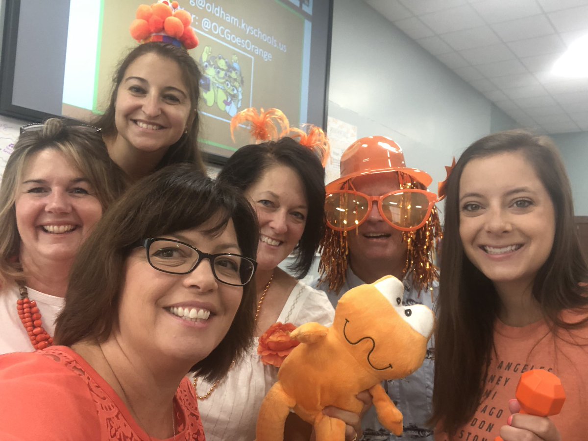 SSKWHAT's tweet photo. Day 2 @OCGoesOrange I’m grateful to be in a district that cares about positivity and creating orange. https://t.co/Dcc0QWSCUI