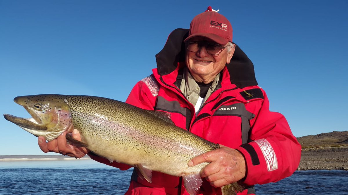 JurassicLake's tweet photo. Patagonia five stars experiencie.
Chat with us: https://t.co/SbLCaiSQqG
.
#jurassiclake #patagoniaffc #trout #rainbowtrout #flyfishing #fishingtrip #chrome #patagoniafishing #catchandrelease #browntrout #kingsalmon #patagonia #StrobelLake #BarrancosoRiver https://t.co/8WNb6qNKV9