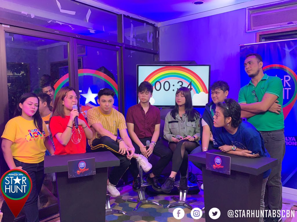 starhuntabscbn's tweet photo. 🔵 [LIVE] Star Hunt Live Corner:

Batch 1 vs Batch 3! 💪🏻

📌 Watch HERE: https://t.co/uX2uaAhnsJ

#LiveCornerTapatan https://t.co/k3klm3SBIl