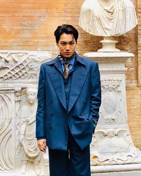 THE DUALITY OF KIM JONGINa thread