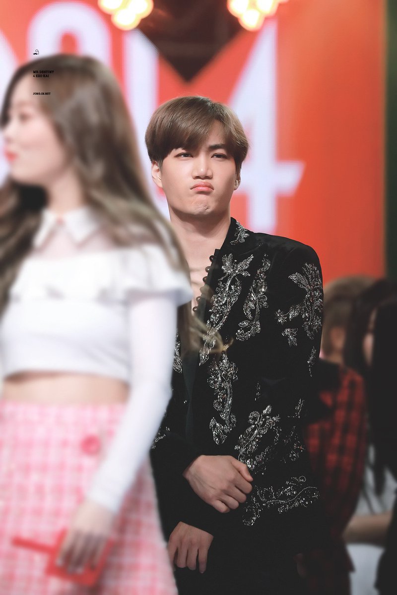 THE DUALITY OF KIM JONGINa thread