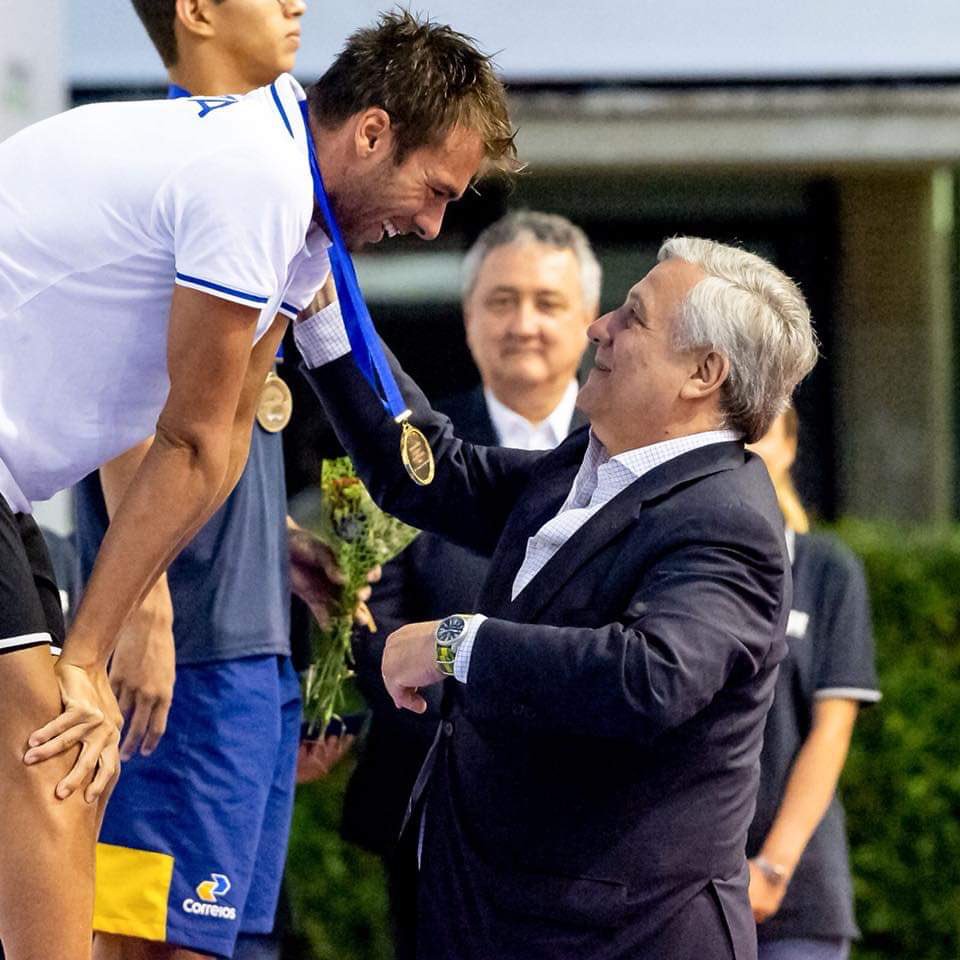 Antonio_Tajani's tweet photo. Congratulazioni a @greg_palt , un grande campione dentro e fuori dalla piscina. Oro mondiale negli 800 stile libero. Sei troppo forte!🏊‍♂🇮🇹 https://t.co/NtSoXE28Lv
