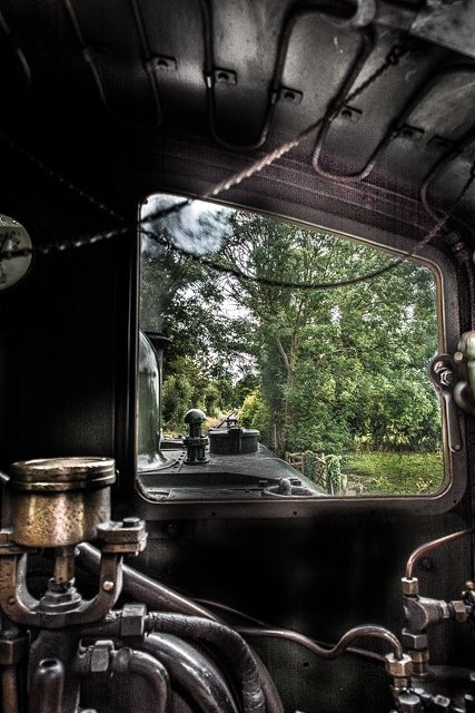 ChinnorRailway's tweet photo. Stuck for something to do during the school holidays? To celebrate the 25th anniversary of our first trains we’re offering kids for a quid on Thursdays and Sundays.
https://t.co/DCG9wsz2jr
Our platform 4 at Princes Risborough is only 45 mins from MYB by @chilternrailway #PRP4 https://t.co/CT0Dn6Tf5i