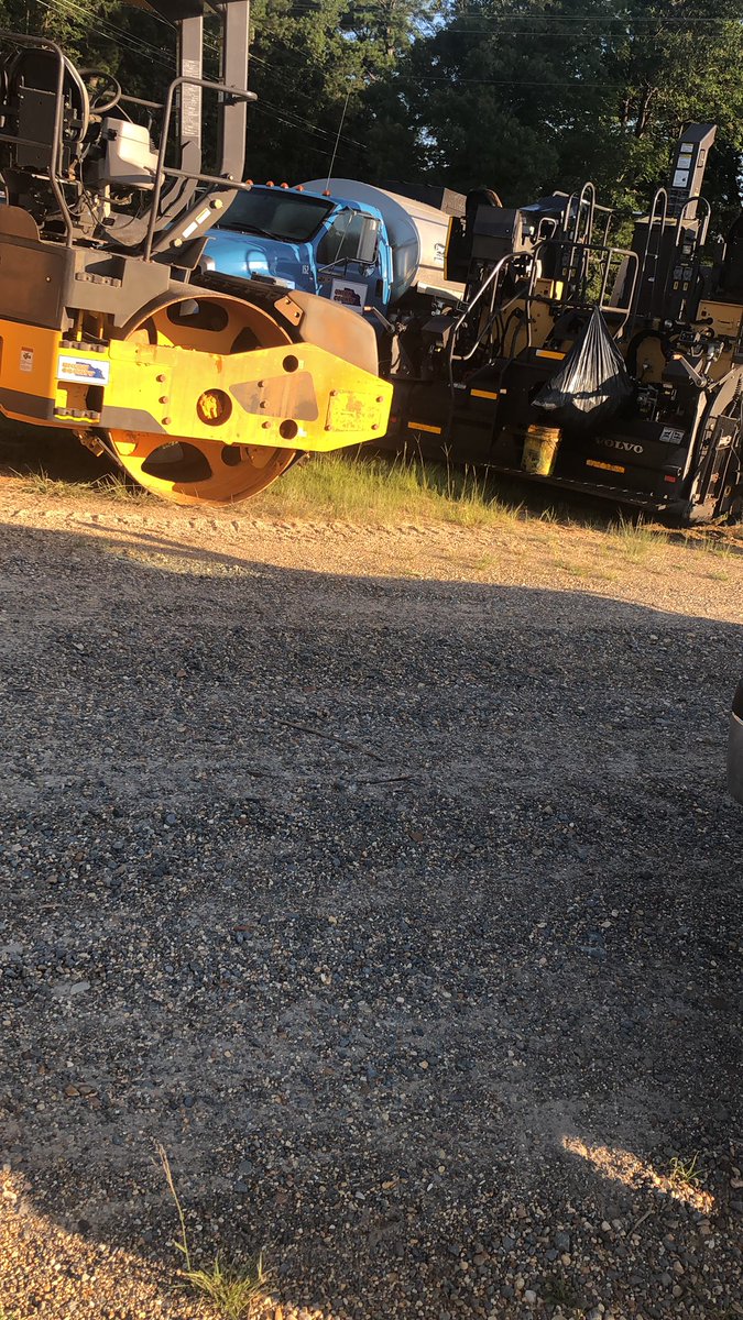 kell_mo2's tweet image. It’s abt to be ass long hot day🤣 but I’m out here getting this 💵