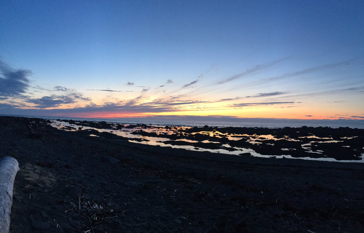 vavacolor's tweet photo. #Summervacation in #Gaspesie 🌊❤️ #camping #kayaking #whalewatching and👂to the sound of #waves #Quebec #Canada. #mernumerique #digitalsea #seatreasures @CDRINMatane https://t.co/wXNQFfD5ci