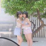 AKBの新曲の衣装のスカートが長い理由がセンターの脚の太さにあったとはw