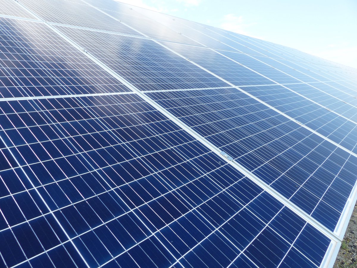 SixNationsGroup's tweet photo. SNGRDC took members from the 20/20 Catalyst Program around Six Nations and surrounding areas to visit some of SNGRC’s renewable energy sites @2020Catalysts @PatternEnergy @Kayanase @GPbytheGrand #seesixnations #samsungrenewableenergy https://t.co/T6HkElS3h8