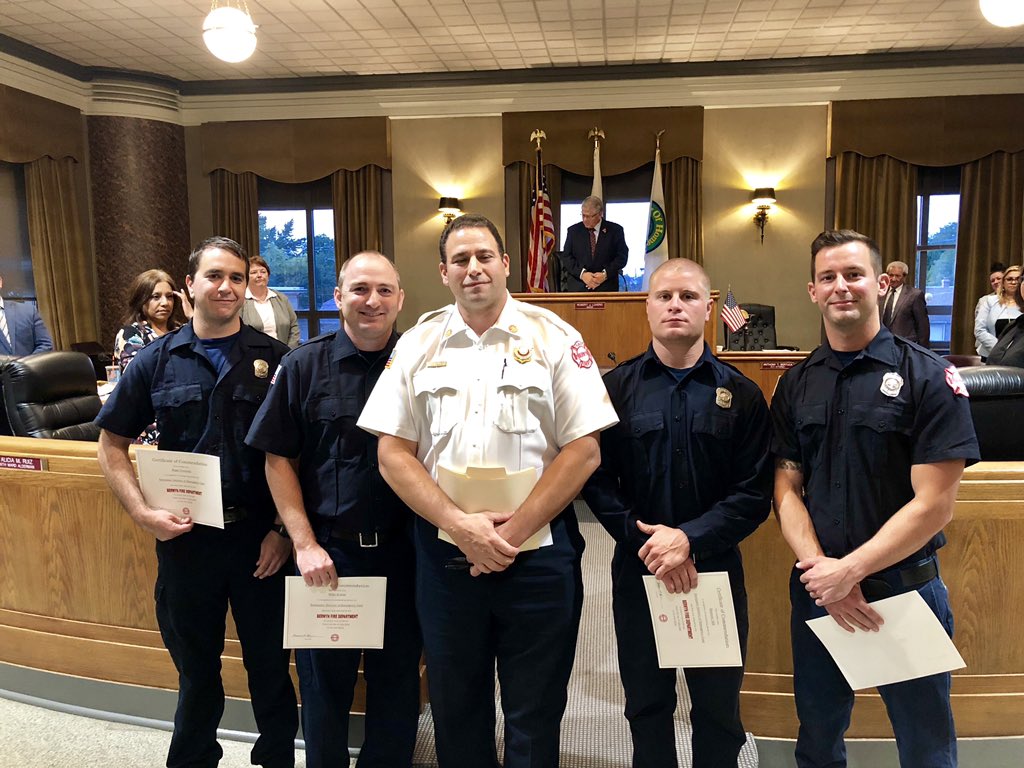 Last night, 4 of our firefighter/paramedics were recognized by our City Council for their heroic efforts on an emergency call involving a premature baby that survived thanks to the stellar EMS work by our members. Congratulations gentlemen, well deserved! 
#Local506Cares 👍❤️👨‍🚒