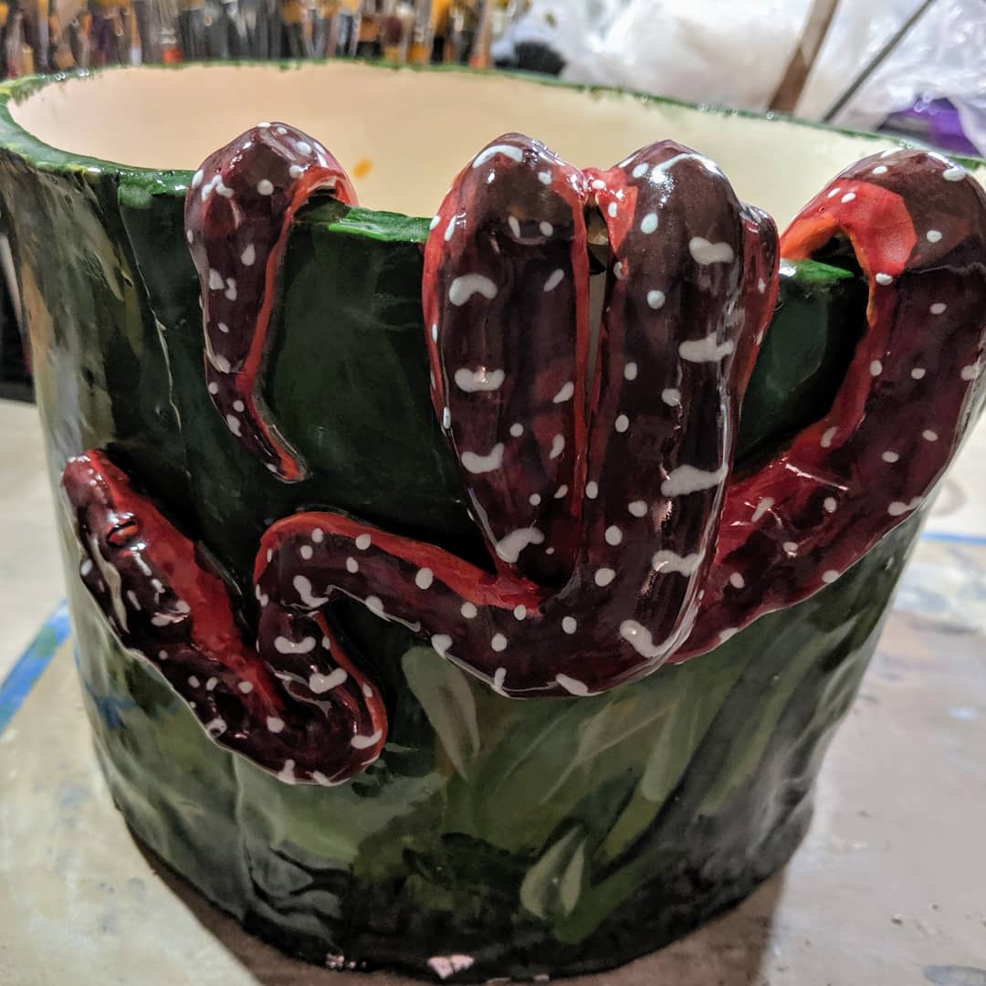 PotteryMarq's tweet photo. #boa #emeraldtreeboa #snake #flowerpot #flowers #sculpture https://t.co/AeVXPjx79Z