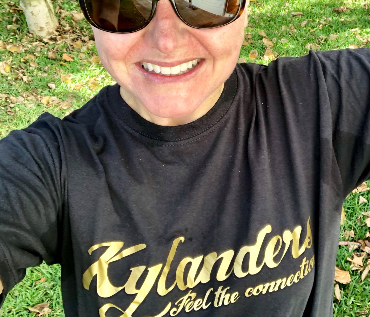 LisJacqs's tweet photo. @ScottJKyle1 @HeartsMcCrae Great news Scott! Have been off Twitter for a year and now back and happy to see all is still going well for you.
Took my Kylanders T-shirt for a run the other day and thought of you all in sunny Scotland 😎 Greeting from Sydney 👍 https://t.co/Gf5BjLnyFF