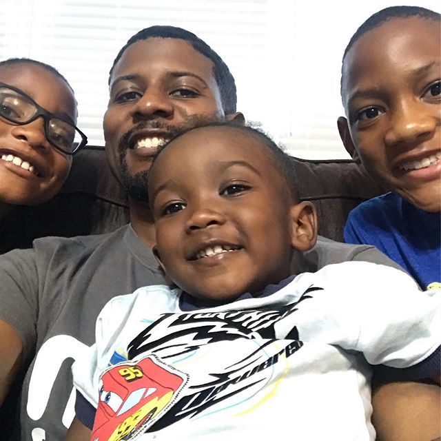 MDSoul's tweet image. The baby clone hogging up all the dag on camera space lol. #dadsareimportant ift.tt/2SyJ18V