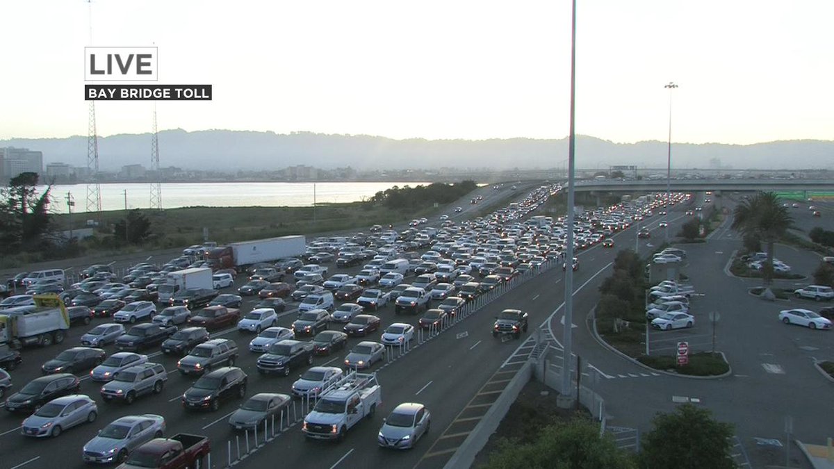 Bay Bridge metering lights on at 5:20am today.