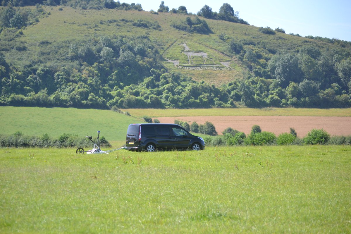 suttonbadges's tweet photo. Taking a hi-tech approach to First World War today - @wessexarch running a trial of different #geophysics and #UAV methods on one of our #WW1 camps. #Shiny7th #RoyalWarwicks @HeritageFundL_S @HE_southwest @cranborneAONB https://t.co/YvT5NUYpis