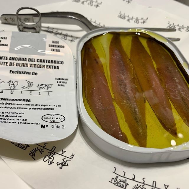 elquillodecadiz's tweet photo. Me reafirmo en lo dicho anteriormente las #anchoas de @migue_rausell #rausell las mejores que he comido @anchoaslopez https://t.co/bbLSKH6rUv https://t.co/0BLFVymJg6