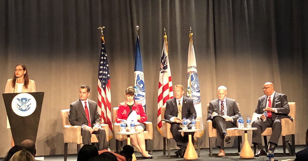 Colleen_Roanoke's tweet photo. Day 2 of CBP Trade Symposium begins with CBP Leadership Town Hall #2019TS @RoanokeTrade @GlobalTradeNews https://t.co/BNsbWTo91d