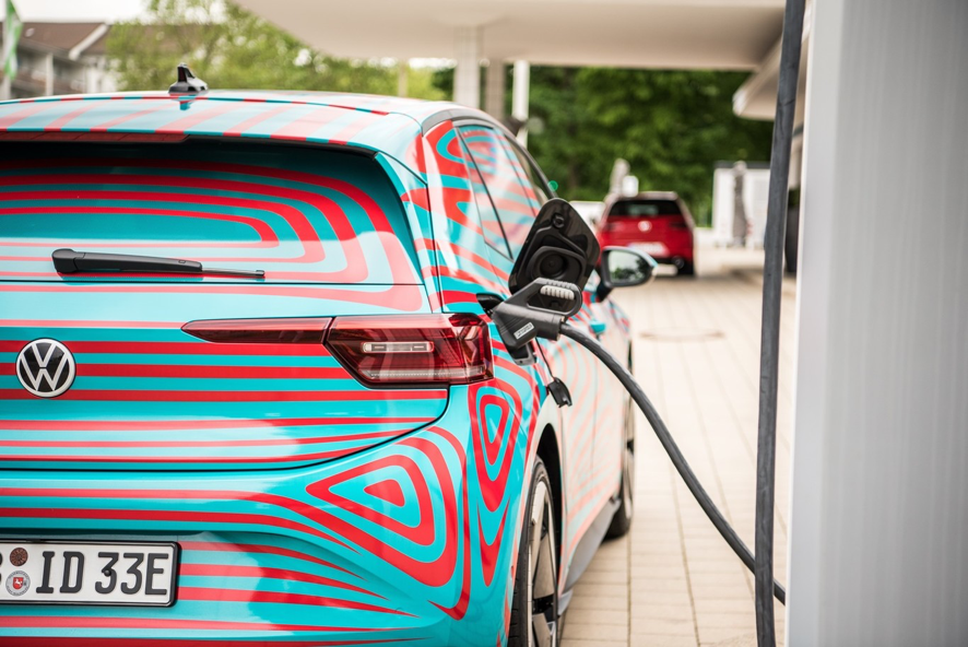 hyecom's tweet photo. Llegan los #VolkswagenID: nacidos para ser eléctricos https://t.co/iUBMJNiLWi vía @hyecom https://t.co/AXc4H6vaYD