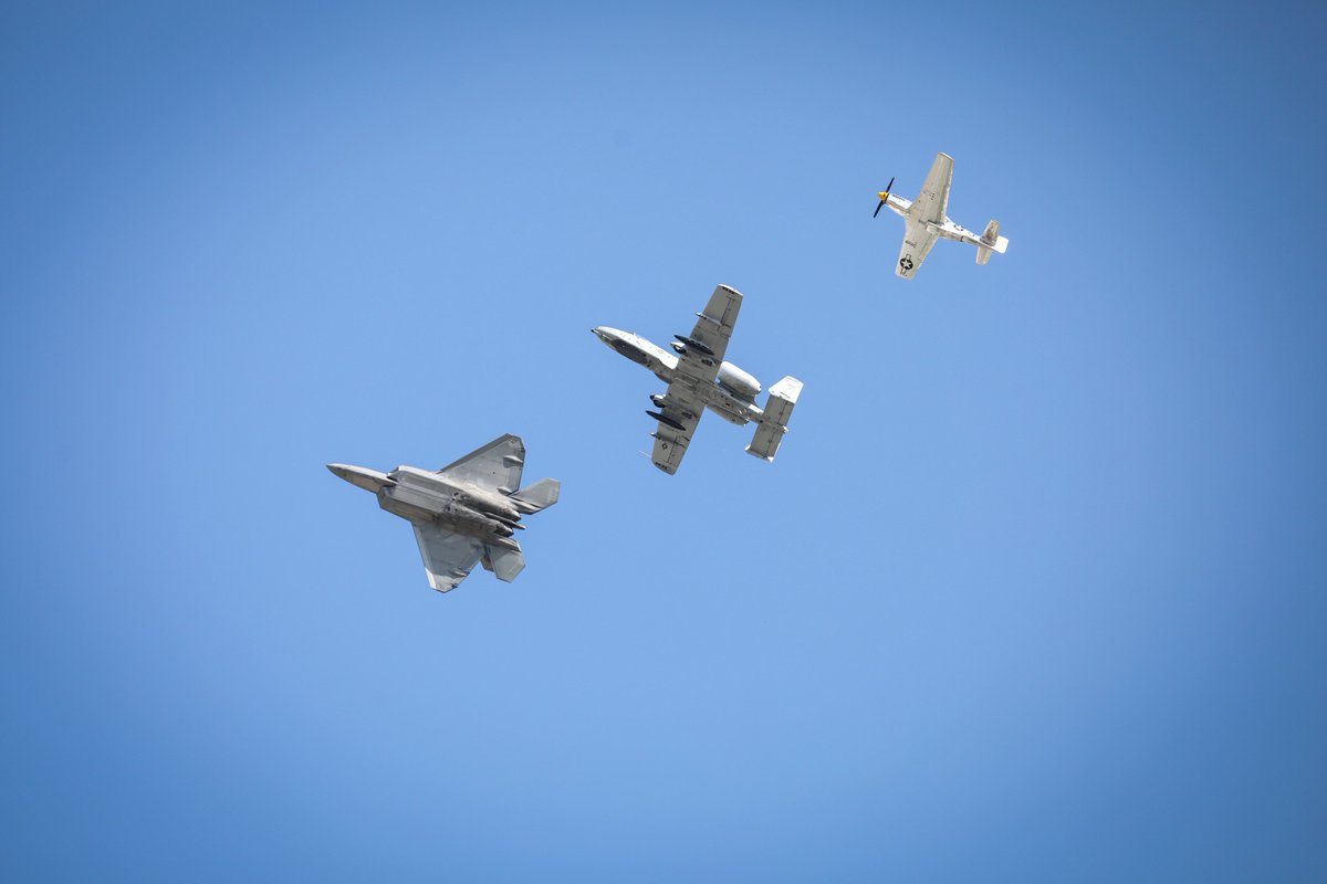 GE_Aerospace's tweet photo. Good morning #OSH19! 🌞 Who's up for some #AvGeek trivia? Can you name these planes? #AirVenture #Aviation @EAA https://t.co/XNJIGS0KQL