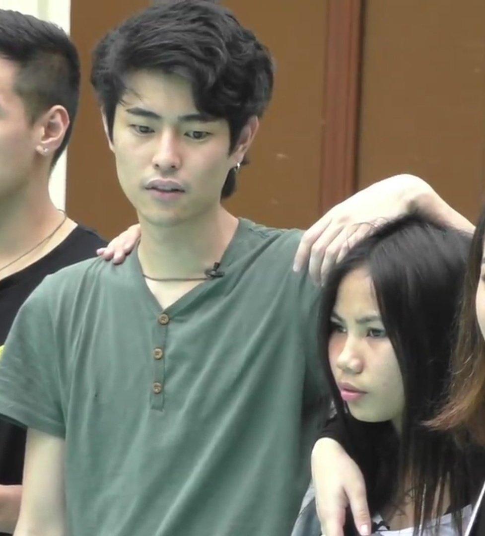 fumisankai's tweet photo. Siguro kaya iba na lang ang bond ni Fumiya kina Lie at Yen kasi baka naaalala nya rin yung bunso nyang kapatid sa kanila 💚 Hays, Kuya Fumiya is all we need in layf. 

#PBB8The7thThrone https://t.co/O5ksChtKqL