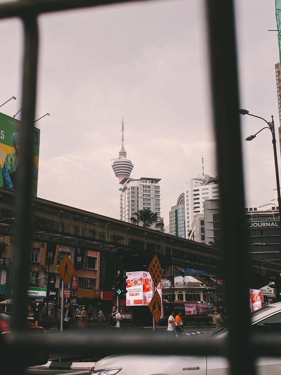 seorangnunun's tweet photo. Lama rasanya tak upload gambar kat tw ni, so ni hasil shot petang tadi kat area Bukit Bintang. Macam biasalah #shotonpixel . Ehek. https://t.co/1BqBtgW55j