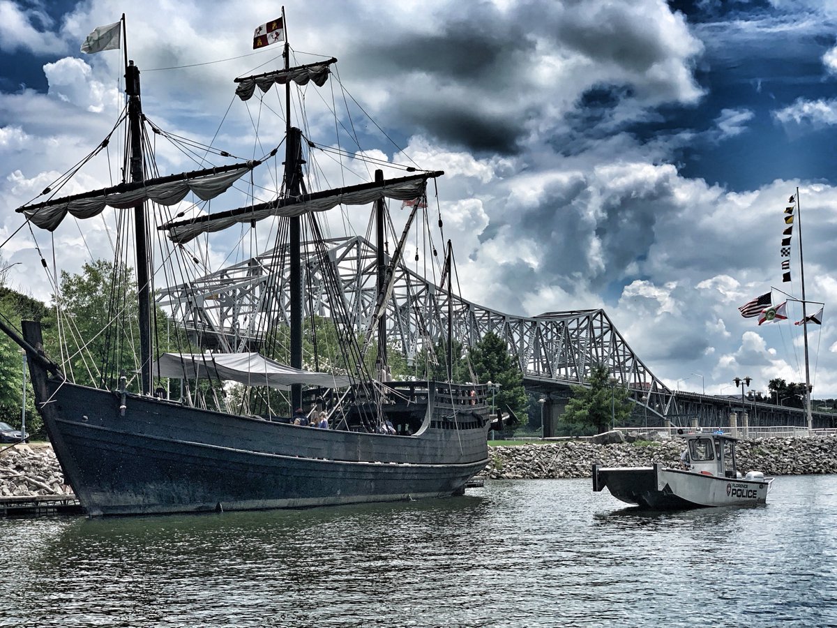 FlorenceALPD's tweet photo. The replica Nina and Pinta ships by @ColumbusShips may be gone but not before our Water Rescue and Recovery Team got a quick picture with one of them.
#christophercolumbus #nina #pinta #FlorenceAL #FPD #WRRT https://t.co/yFsj4bfejc