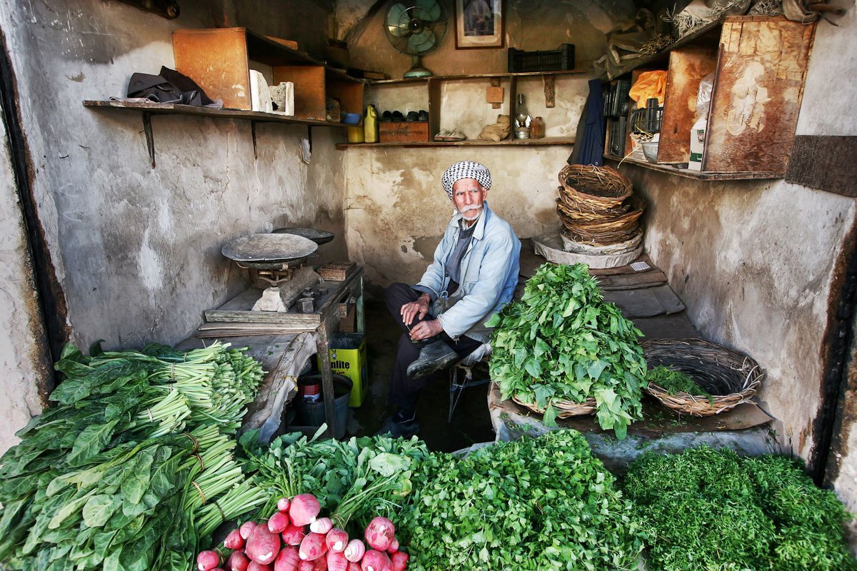 VisionHumanity's tweet image. The conflicts that have dominated the past decade, such as in Iraq and Syria, have begun to abate. 

New conflicts have emerged in Yemen, Nicaragua and Turkey, resulting in the bottom ten countries in the index declining by more than the global average.
bit.ly/2XoN9JA