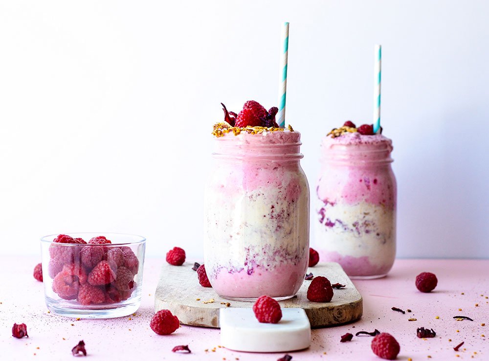 nudefruitcanada's tweet photo. This summer try this easy to make Ravishing #Raspberry Almond overnight oats! ❣️
Full recipe using our ravishing raspberry here: https://t.co/odEnWvACtJ
#FruitIsBetterNude #farmtofreezer #localfoodwhatevertheseason #frozenisthenewfresh #thejoyoffruit #nudefruit #frozenfruit https://t.co/0VLafCBGEJ