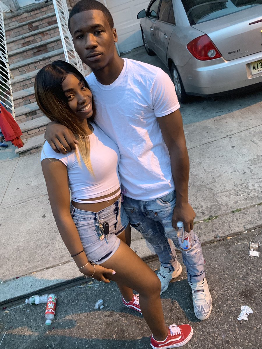 Blueheavens_'s tweet photo. Really don’t want to accept that I  hugged you for the last time yesterday and I didn’t even know it, the tears won’t stop falling Mark I love you 🥺💙🙏🏾 #Broskii🌎 https://t.co/AEK50FoBRA