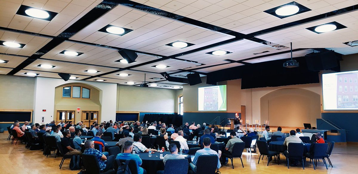 koobxwm's tweet photo. Honored to have @drlizrios speaking at #CPLF2019 on planting churches among Latinx and Spanish speaking communities. Powerful testimony. https://t.co/V0g09nFK4w