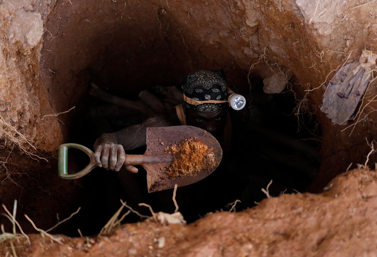 As miners in Ghana go for gold, they are poisoning rivers, farmland - and themselves. @specialreports investigates how high gold prices and cheap equipment are driving a #newgoldrush and luring millions to informal mines that feed, and slowly poison them: https://reut.rs/2YafG5W