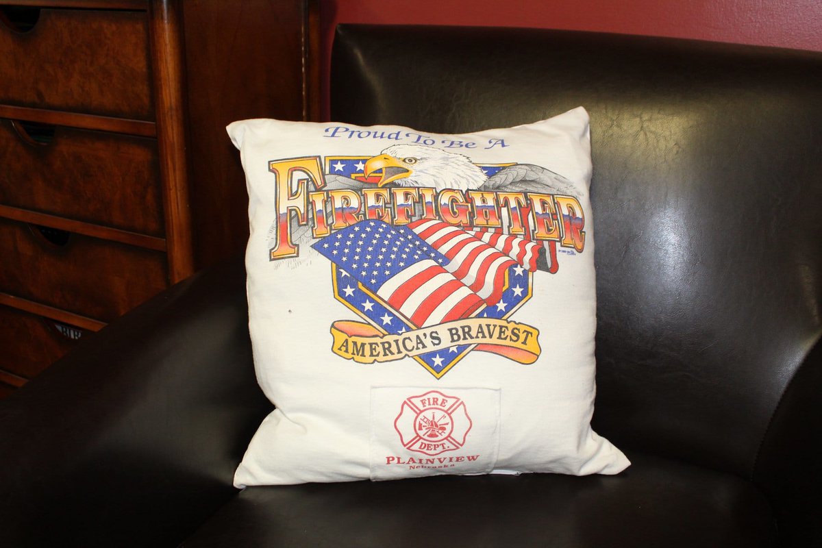 AseraCare's tweet image. Helping families after their loved one passes is just as important as the care provided to our patients during their hospice journey. Our team helps make these "Memory Pillows" for families from shirts that were worn by their loved ones. 

#HospiceJourney #MemoryPillows