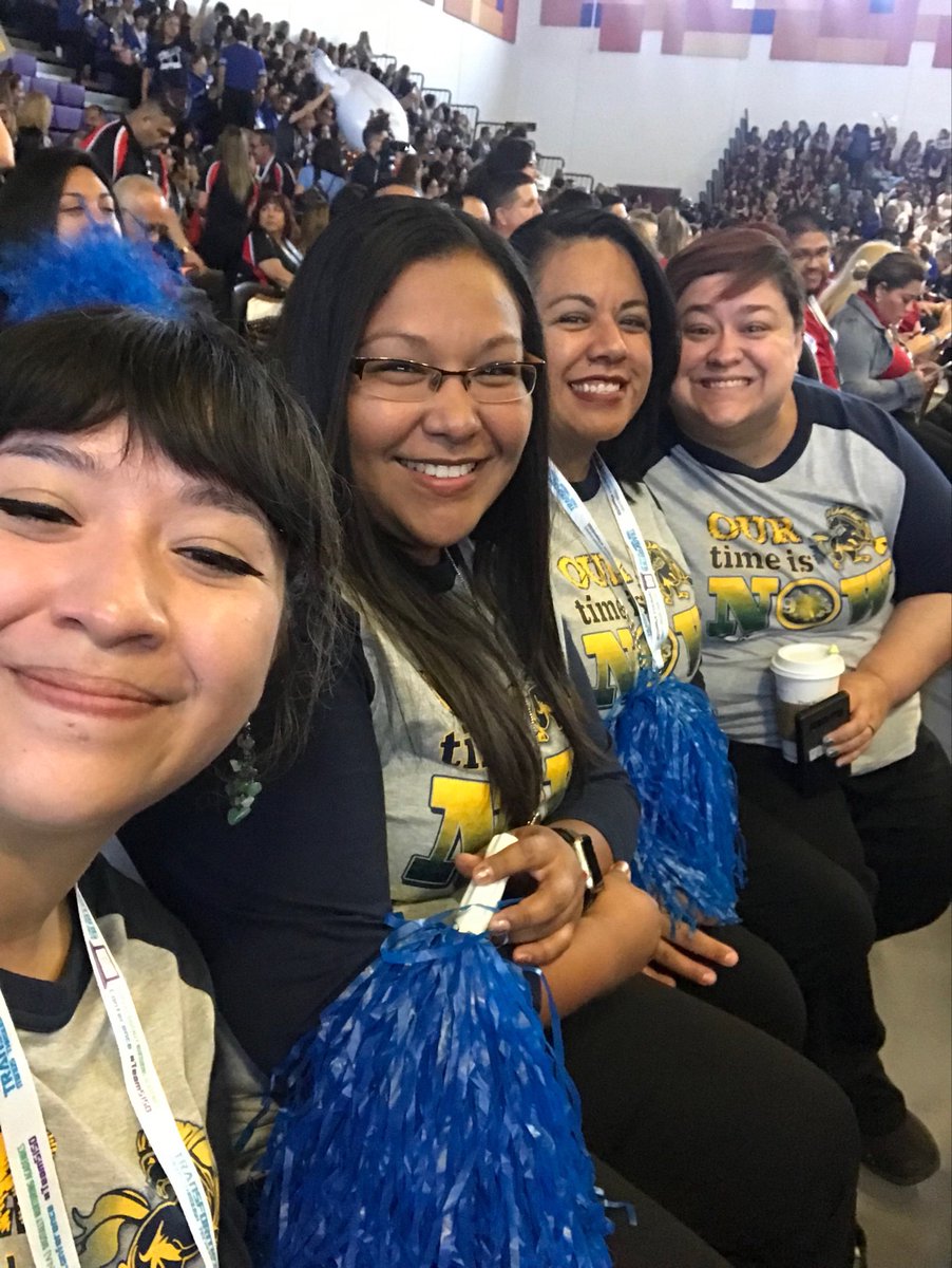 ramirezmonica88's tweet photo. Eagerly awaiting the start of #SISD_DNA19 ⁦@MrsPacheco_DWS⁩ ⁦@EAnderson_DWS⁩ https://t.co/bVJfPlDKRH