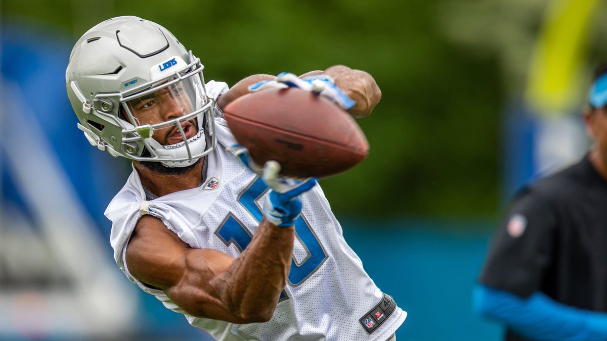 coachbirdd's tweet photo. The Grind is for real, time to do what you do my boy, Big Steps this season with Chris LacyII Detroit Lions Wr @Gifted_CLacy . We stay getting that work in.. #LockedIn #Partofthe53 #coachbirdacademy #AismSports #Osmg @AISM_sports @OSMG_LLC https://t.co/UHwM0Mi5Jv