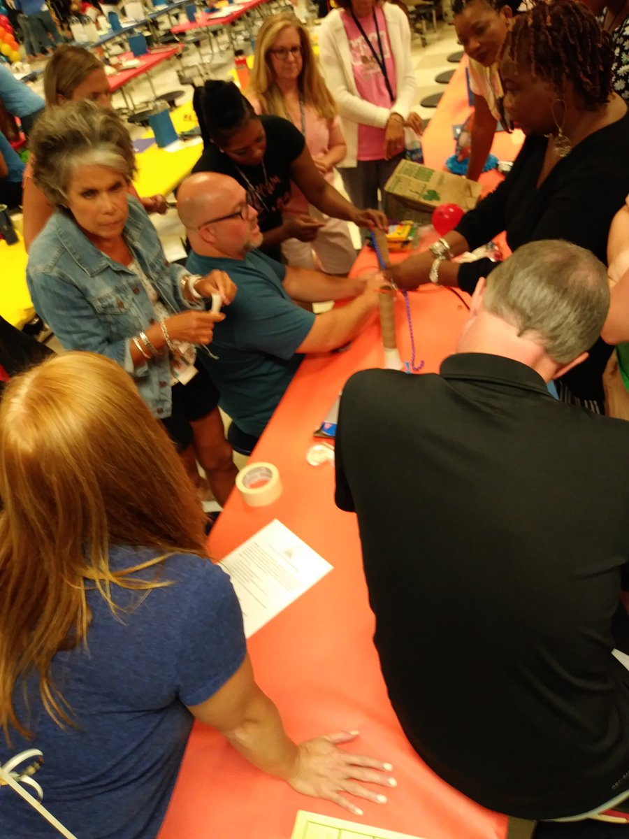 melissa_rone's tweet photo. STEAM staff collaboration at Dowell! @thedowellDL https://t.co/rIQdPu8Epy
