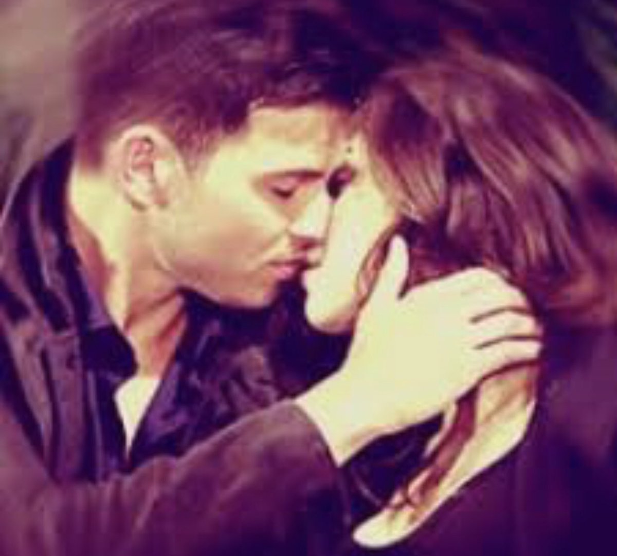 Holly Mowat tweet media