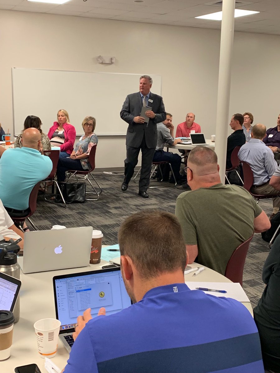 KSPrincipals's tweet photo. G.A. Buie talking with new principals about the importance of developing PLN.... great message! #KASSP https://t.co/zFNIuLr6xv