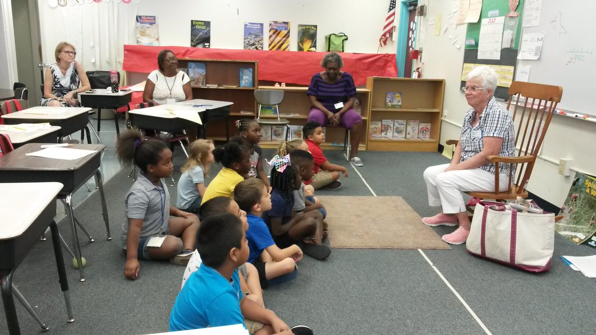 LarrabeeSonia's tweet image. Retired librarian Mrs. Upman visited CSI Kindergarten and PreK for ocean story telling.  The adults enjoyed her even more than the students! #vcssummer @ahr_ecahr @DCopeland2014