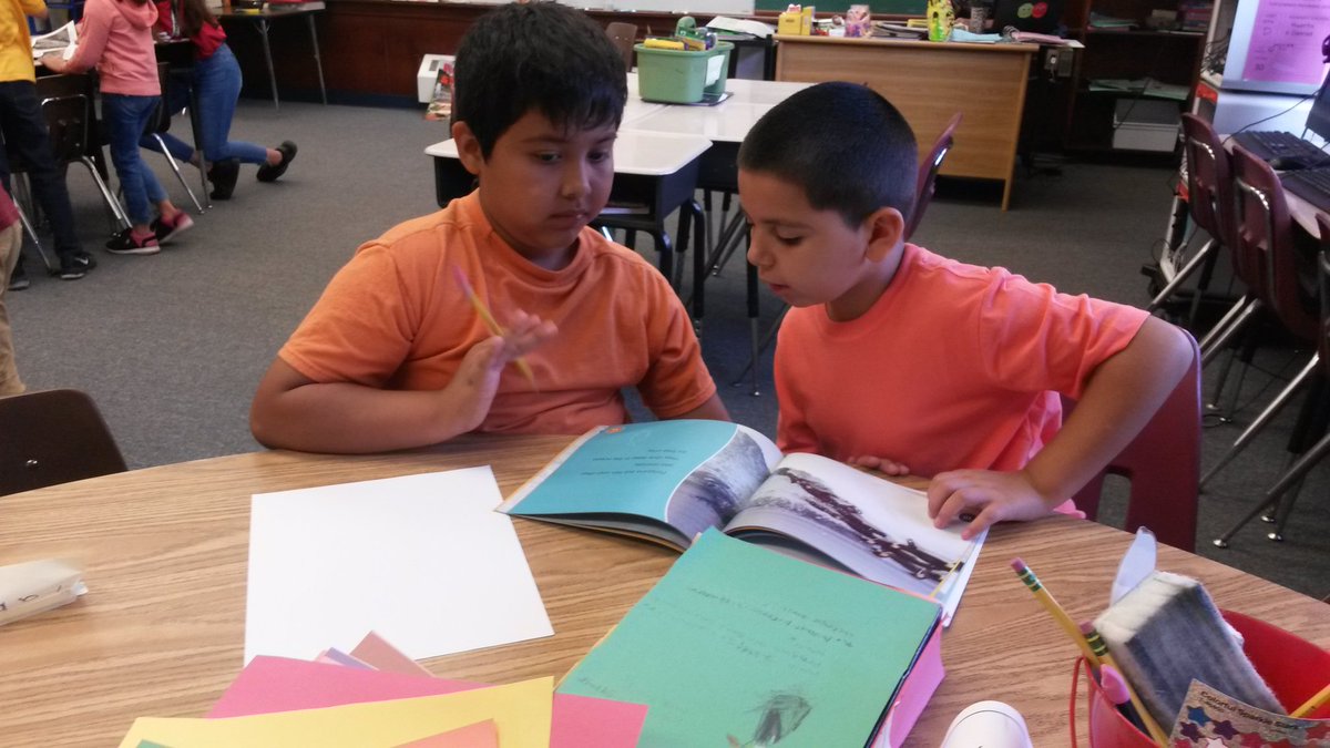 LarrabeeSonia's tweet image. ESOL Summer Program K-5 at Starke is using cereal boxes as the foundation of their book summaries.  #vcssummer @ahr_ecahr @DCopeland2014