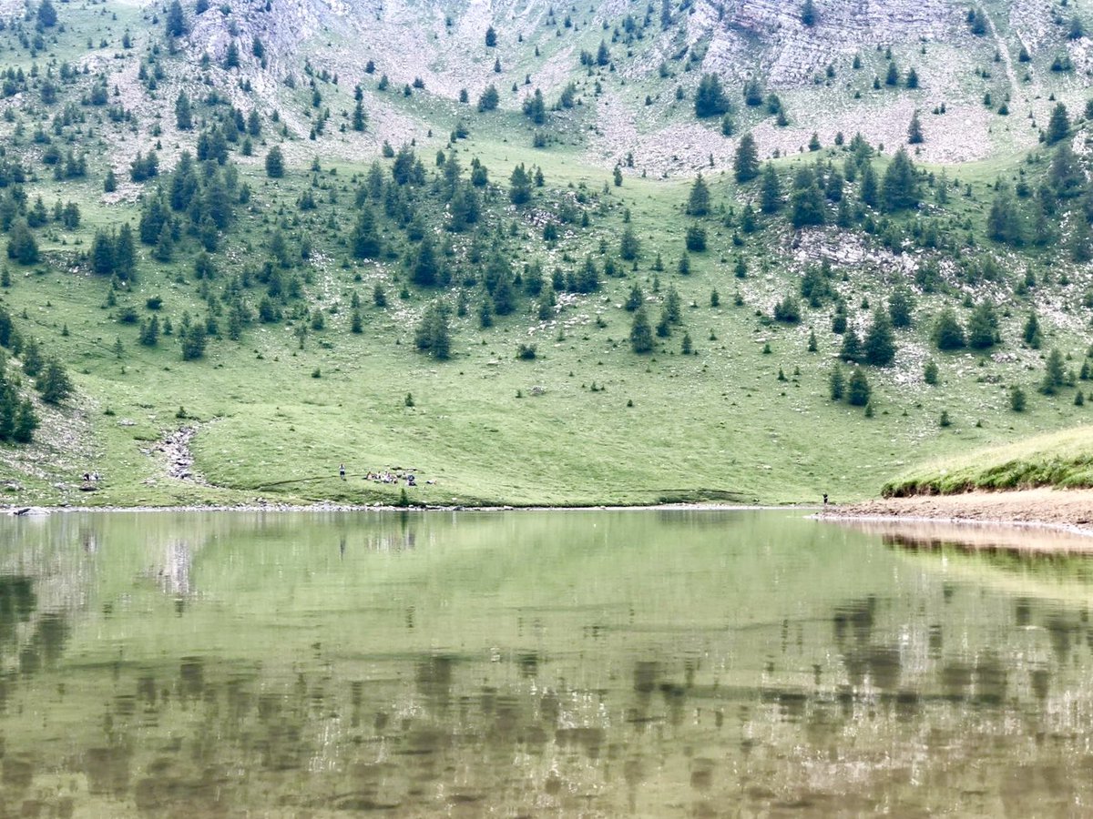 MytonAlps's tweet photo. Gorgeous hike down the mountain today. @MytonSchool @ElementalUK https://t.co/KQVfnif7bA