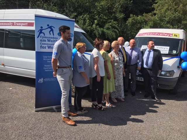 FionaJonesDWP's tweet photo. So proud to be launching the Valleys to Work pilot community bus scheme in Ferndale today. Collaboration at it's best @Porth JCP #ValleysTaskforce https://t.co/vSfPUYByIC