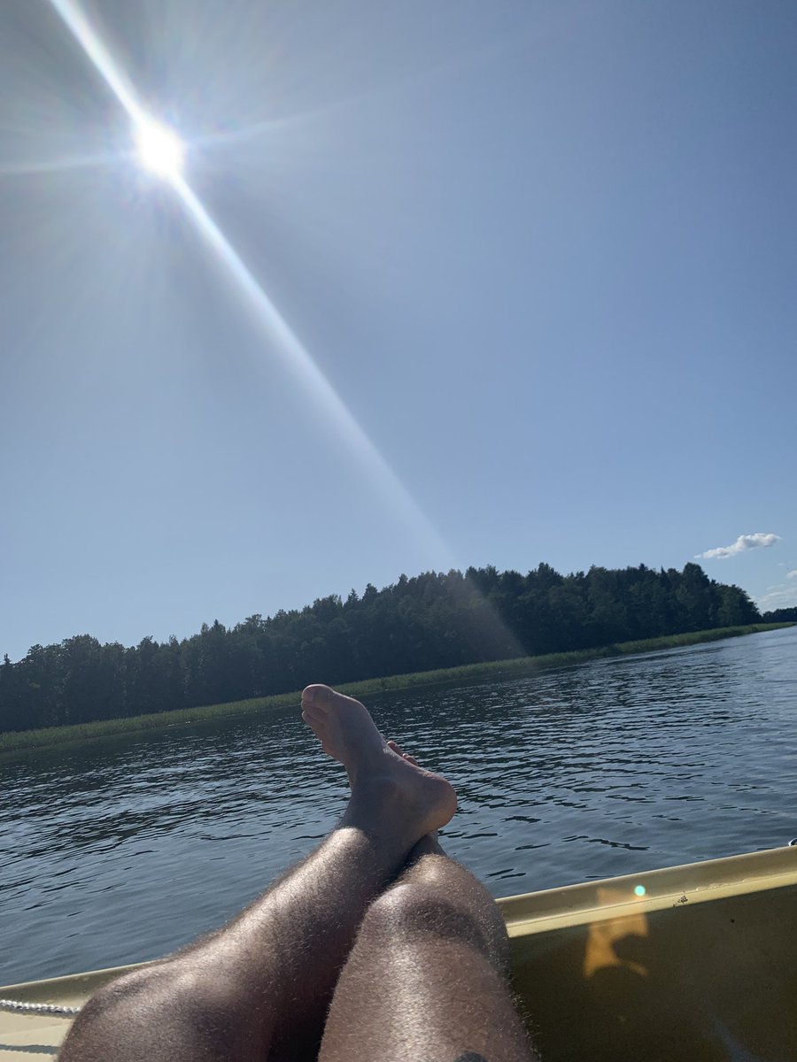 theddelinen's tweet photo. Styrkekramar till er som jobbar❤️ 
#28grader https://t.co/Q3VvsO1jj9