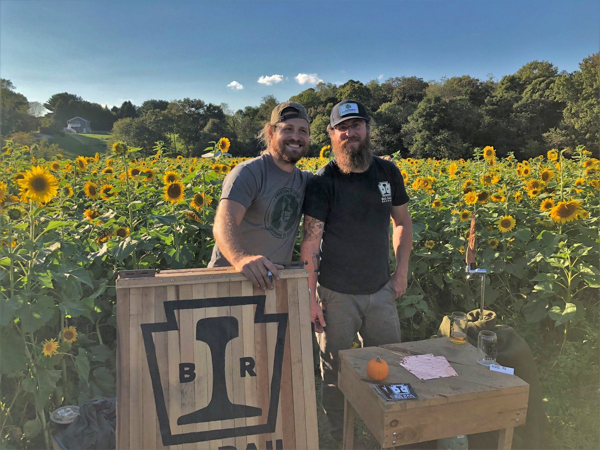 FarmKings's tweet image. Tickets for #MaizedAndConfused are on sale NOW at the link in our bio! Local breweries, wineries, and distilleries and live music!