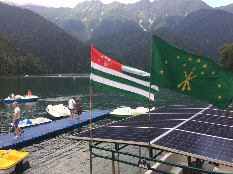 Abhazya Cumhuriyeti

instagram.com/circassianstre…